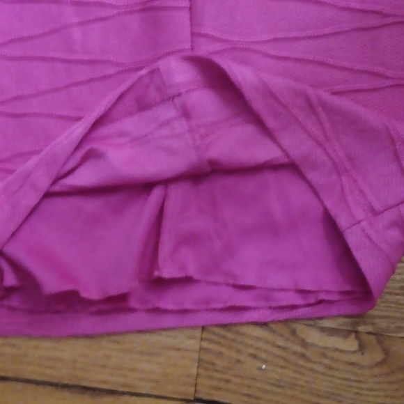 Premier Amour Pink V-Neck Midi-Length BodyCon Dress ■ Size 2 - Picture 8 of 9